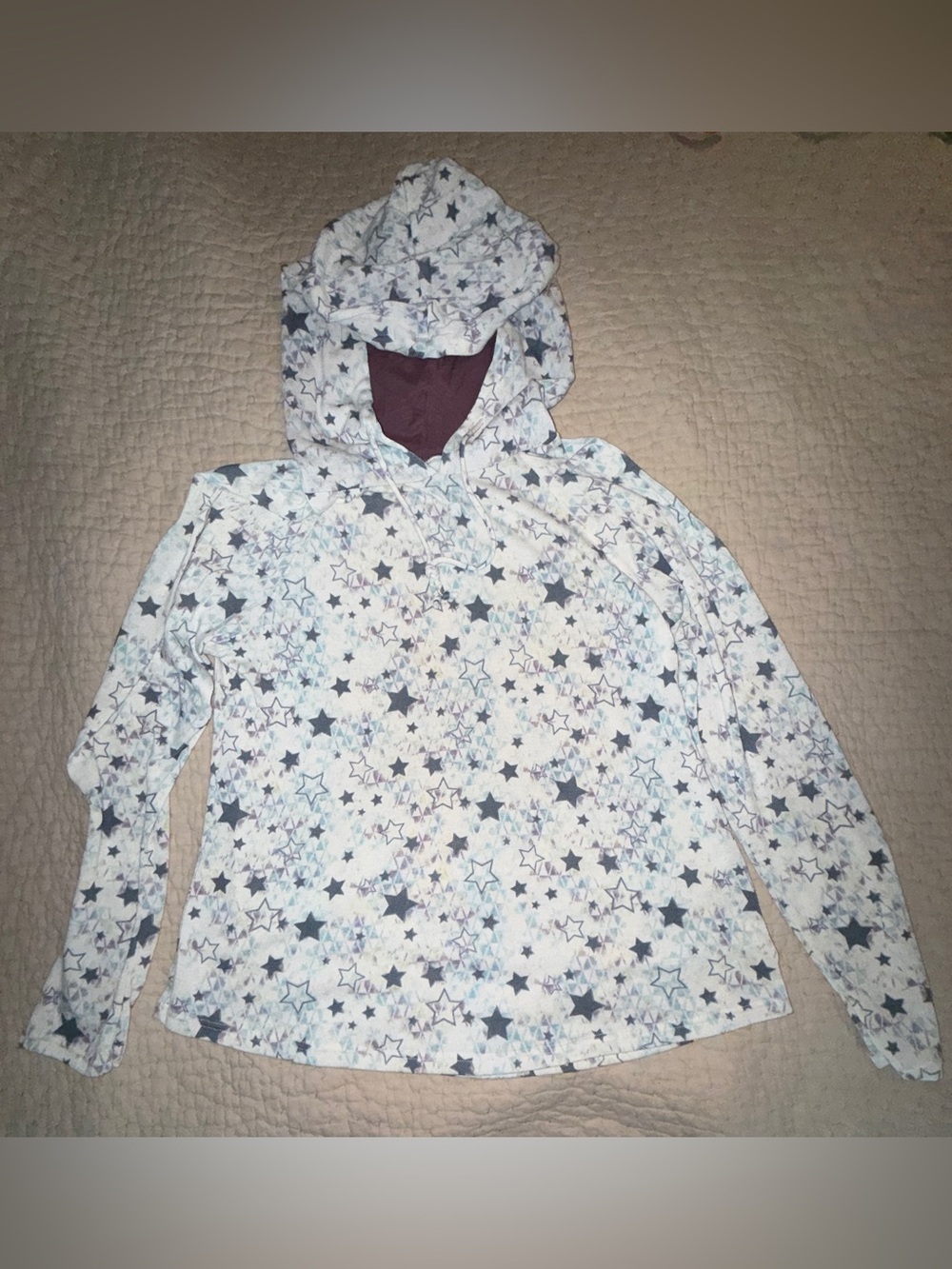 Women's Star-Print Hooded Pullover Sweatshirt - White with Plum and Navy Stars